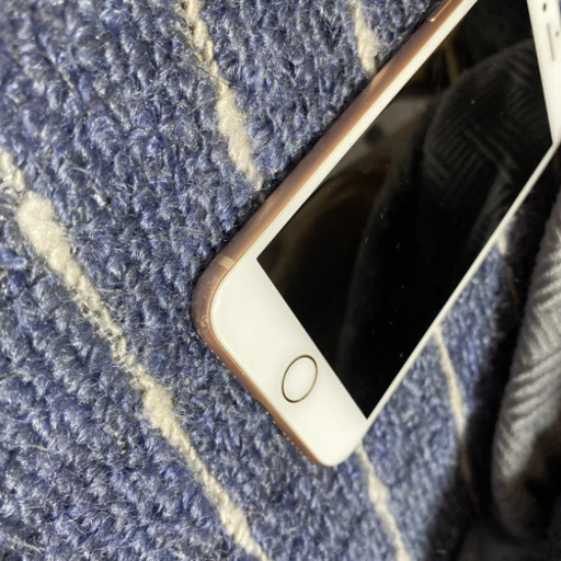 iPhone8 ゴールドの64ギガです！