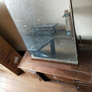 昔ながらの昭和感。無料で差し上げます　鏡の画像