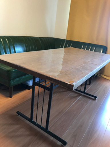 ダイニングテーブル