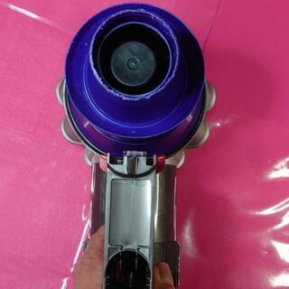 き　ダイソンコードレス掃除機V6の（本体のみ！）の画像