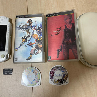 【取り引き調整中】PSP2000 ソフト4枚　ケース