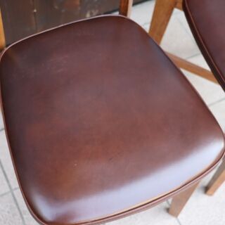 journal standard(ジャーナルスタンダードファニチャー)のCHINON(シノン) レザー ダイニングチェアー２脚セットです。味わい深さが増す本革はブルックリンスタイルや西海岸風に♪(1)