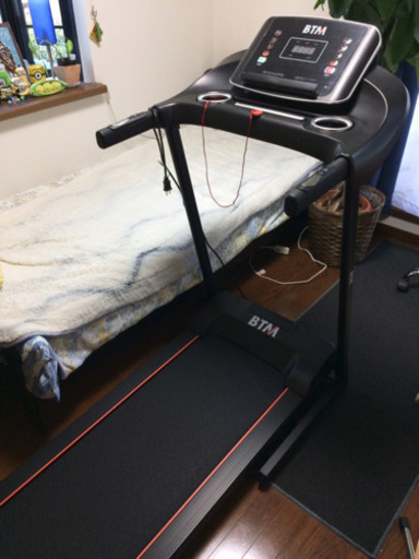 BTM ランニング マシン 新品   折りたたみ式