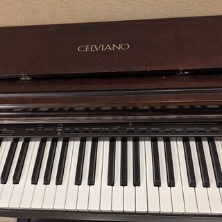 ピアノ Casio　Celviano