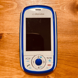 【未使用】【美品】docomo キッズ携帯　キッズケータイ　HW...