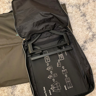 トゥモローランド Tomorrowland 出張 スーツ　ガーメントケース　スーツ収納の画像