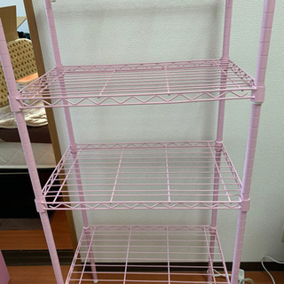 スチールラック　ピンク色