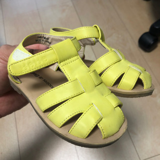 BeBe（べべ）キッズサンダルの画像