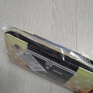 ラウンドファスナー 長財布の画像