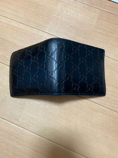 GUCCIの折りたたみ財布