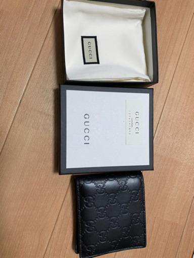 GUCCIの折りたたみ財布