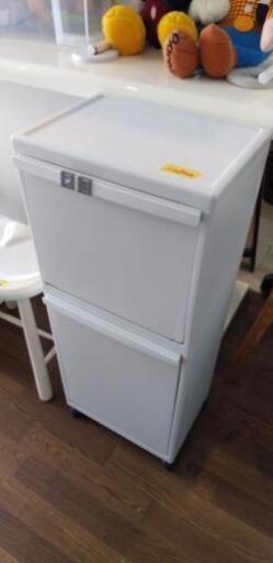 プラスチック製ゴミ箱2段21904