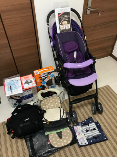 【取引中】アップリカ ベビーカー LUXUNA 抱っこ紐　バギーボードなど　まとめ売り　出産準備