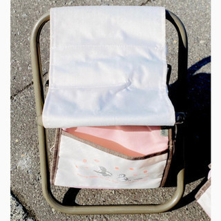 🌈アウトドア用品❣️🌈【キャンプ用コンパクトチェア⛺️】カワイイ❣️ピングー　バックが付いているよ♪２個セットの画像