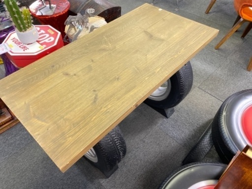 未使用　タイヤモチーフテーブル