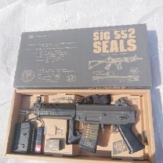 【取引中】電動ガン 東京マルイ SIG 552 SEALS箱有