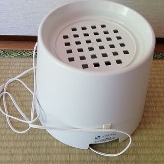 未使用：生ゴミ処理機＆乾燥機 エアドライ 容器2個セットの画像