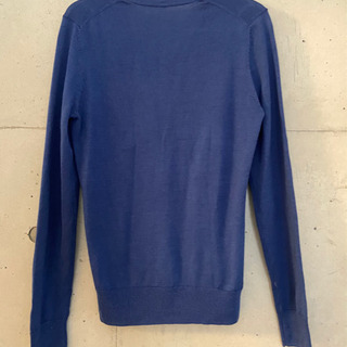無印良品 ウールシルクVネックセーター ブルー 今月末まで！の画像