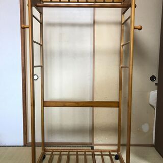 【無料】木製ハンガーラック　洋服掛け