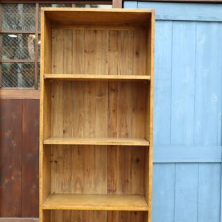 journal standard Furniture(ジャーナルスタンダードファニチャー)のブックシェルフ。エイジング加工の風合いが西海岸スタイルやブルックリンスタイルなどカッコいいインテリアに♪