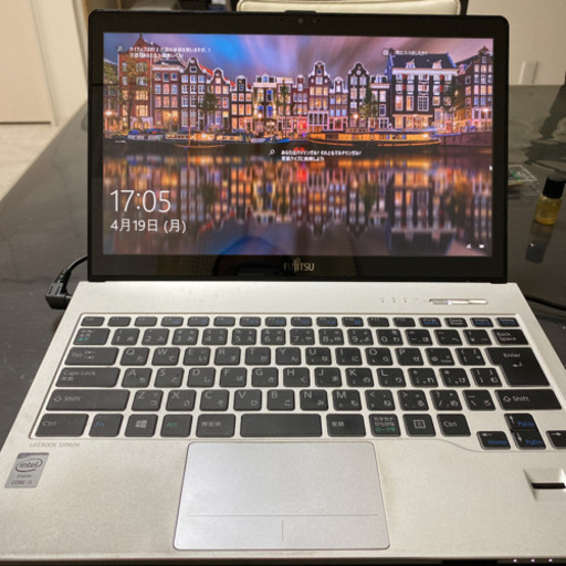 中古　ノートパソコン  富士通　lifebook sh90/m　Windows10