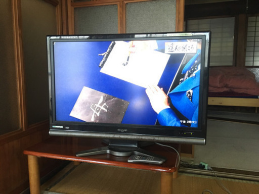シャープAQUOS37型フルハイビジョン