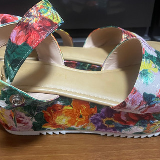 花柄サンダル　Mサイズ