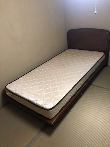 シングルベッド