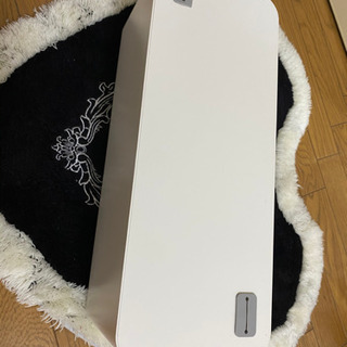 ELECOM ケーブル収納ボックス 6個口電源タップ収納 ホワイト EKC-BOX001WHの画像