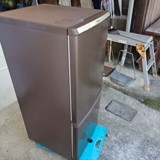 パナソニック　家庭用冷蔵庫　NR-B149W-T　2017年　USED　引取限定の画像