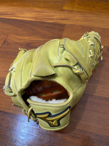 ピッチャー用オーダーグローブ（硬式）