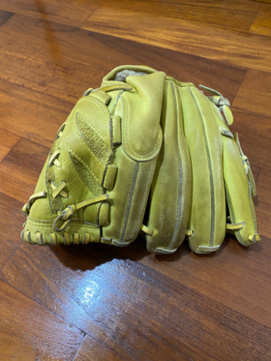 ピッチャー用オーダーグローブ（硬式）