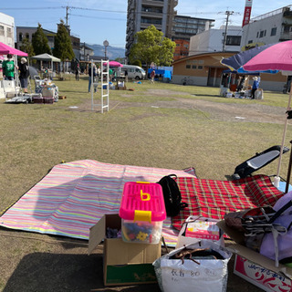 フリマ☆女の子、男の子の赤ちゃんや子供服大量3枚50円〜