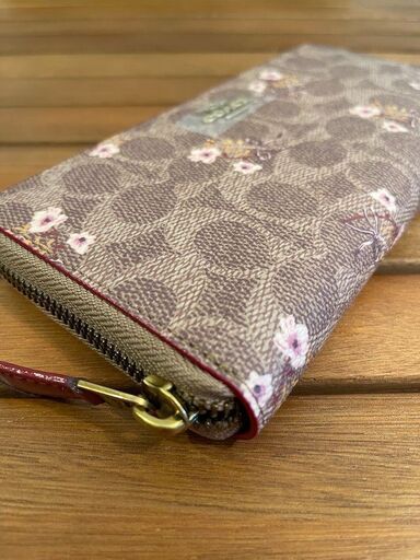 【COACH】  新品正規品 長財布  花柄