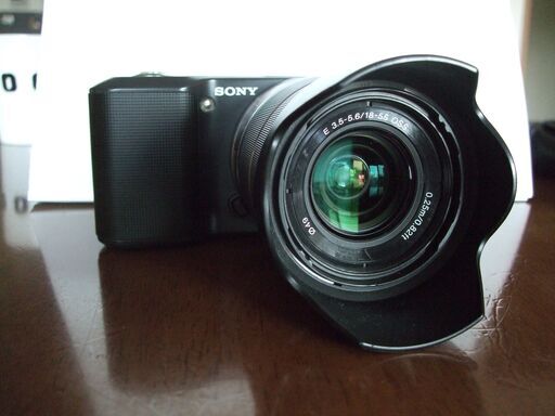 ＳＯＮＹ　　ＮＥＸ－３　デジタルカメラ　ＳＤカード　バツテリつき