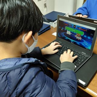 【週1・時給3500円】放デイの子どもたちにパソコンを教えてあげ...