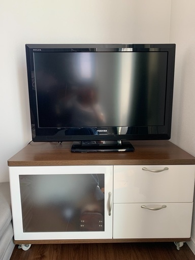 TOSHIBA 液晶テレビ　32V型　REGZA