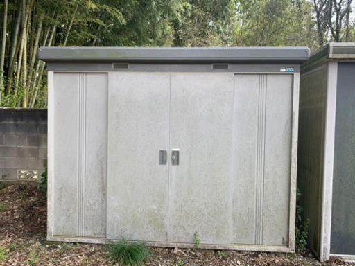 引き取り限定　イナバ物置