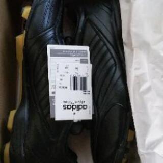 adidas  新品未使用の画像
