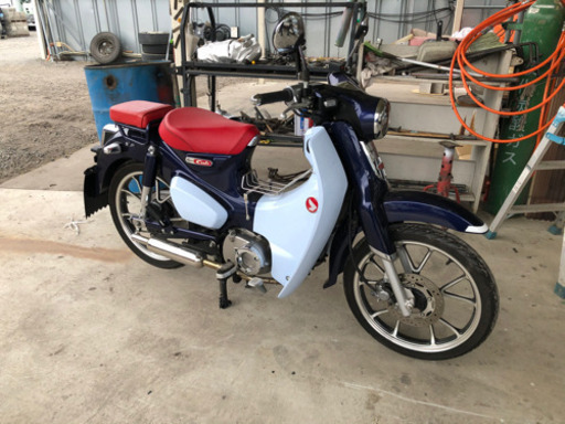 現行カブ　125 走行5000キロ未満　美品