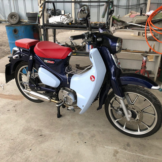 現行カブ　125 走行5000キロ未満　美品