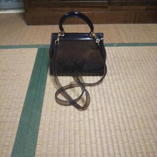 夏に活躍するバッグの画像