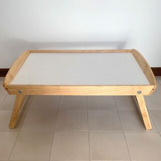 【取引中】IKEA　ベッドテーブル　差し上げます