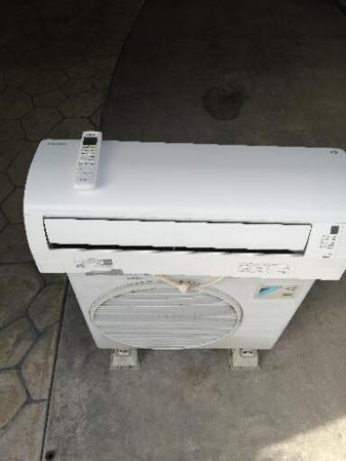 DAIKIN【AN22SESK-W】 2015年製 6畳 ルームエアコン 中古 清掃済み 光速ストリーマ搭載エアコン、取り付け可能
