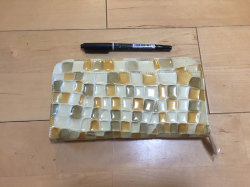 ピカピカシャイニーな長財布