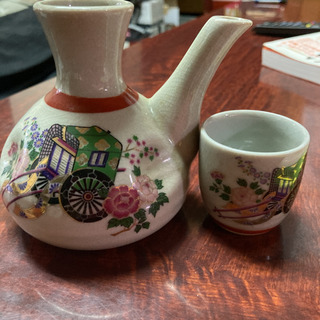 綺麗な柄のおちょことぐい呑み