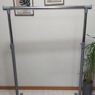 伸縮ハンガーラック