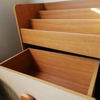 【終了】絵本用本棚　ぞうさんの引き出し付の画像