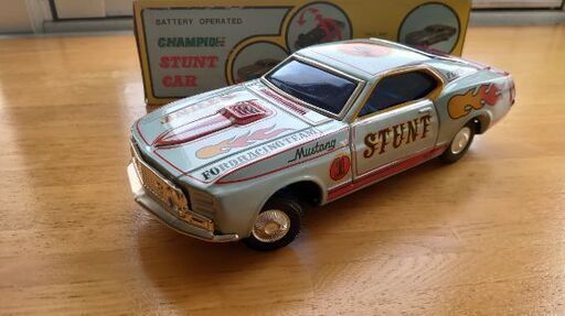 ☆希少美品・フォードムスタング他ブリキ２台セット☆