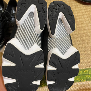 Reebok インスタポンプフューリー 27.5cm